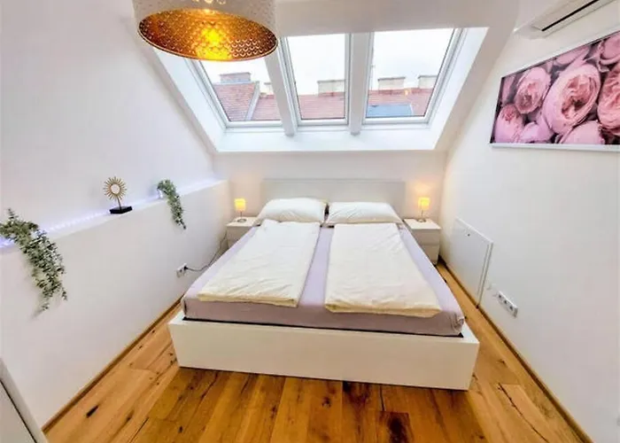 City-center Rooftop-apartment * Відень